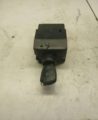 Mercedes-Benz C W203 Ignition lock 2035450608