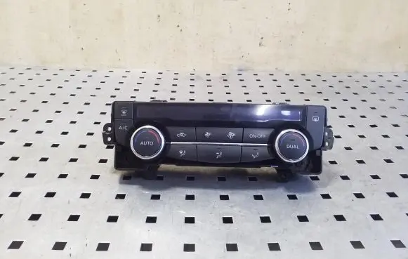 Nissan X-Trail T32 Climate control unit 275004EA0A