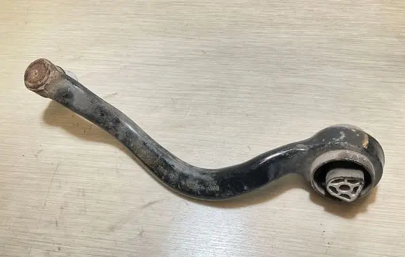 BMW X6 F16 Front lower control arm/wishbone 6851691
