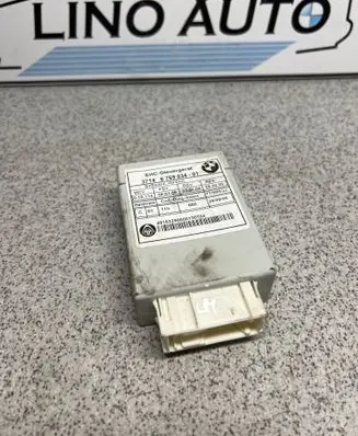 BMW 5 E60 E61 Air suspension control unit module (rear) 6769834