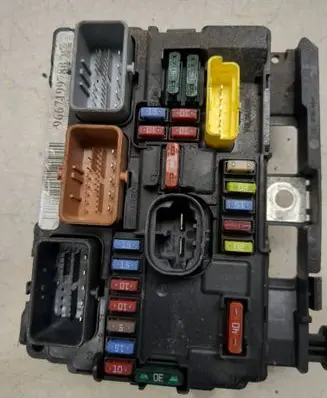 Citroen DS3 BSM Control unit 9667199780