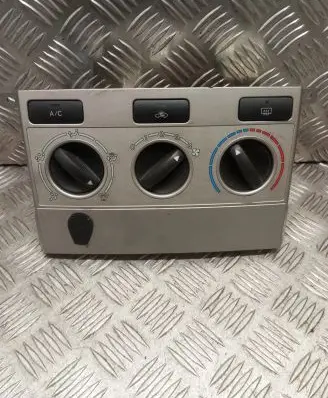 Toyota Corolla Verso AR10 Climate control unit 559000F011