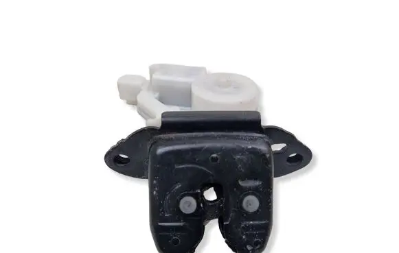 Nissan Qashqai Loading door lock 
