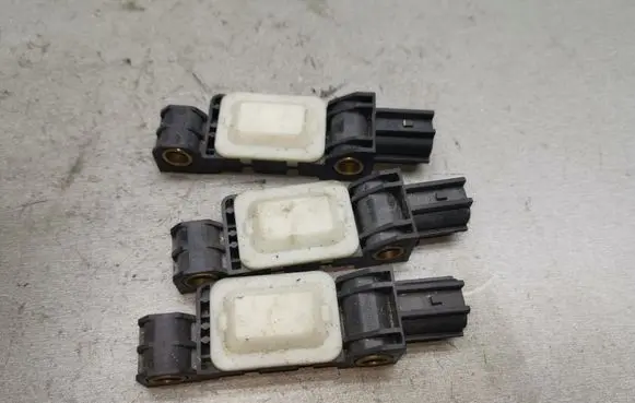 Audi A8 S8 D3 4E Airbag deployment crash/impact sensor 4B0959643D
