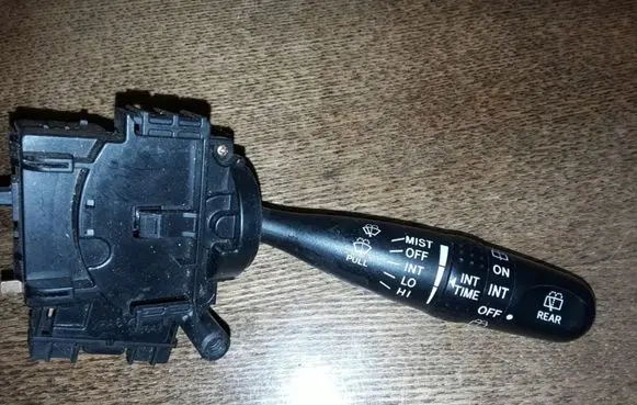 Toyota Corolla E120 E130 Wiper control stalk 02290173738