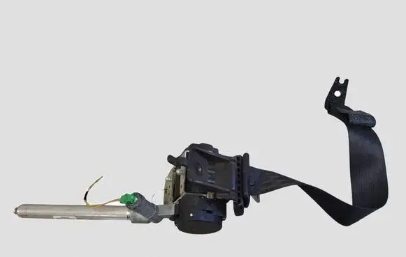 Volvo V70 Rear seatbelt 39859392 6081727RX