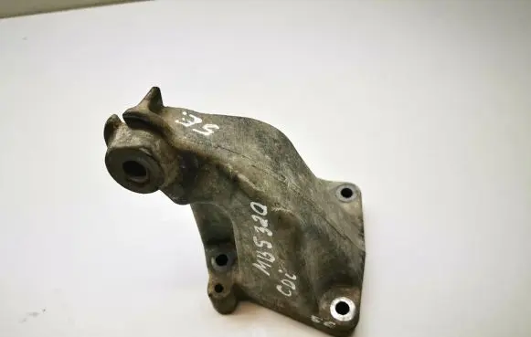 Mercedes-Benz S W221 Engine mounting bracket A6422230104