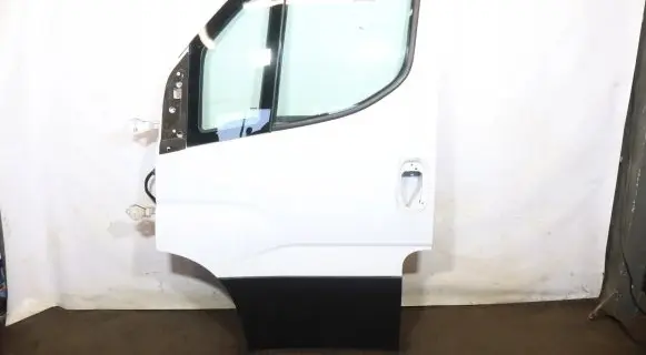Iveco Daily 6th gen Front door