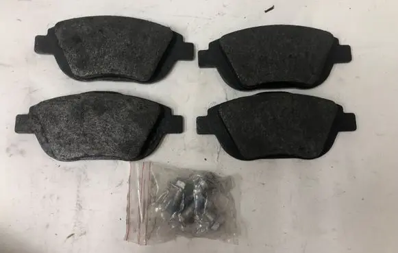 Citroen C3 Brake pads (front) AUTOMENTUMAM248335