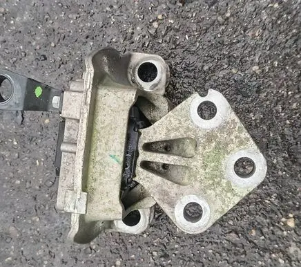 Ford Puma Engine mount bracket L1BG6F012BB EA0RAMAC9 202112201503