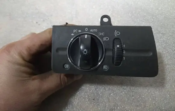 Mercedes-Benz E W211 Light switch A2115450904 2115450904