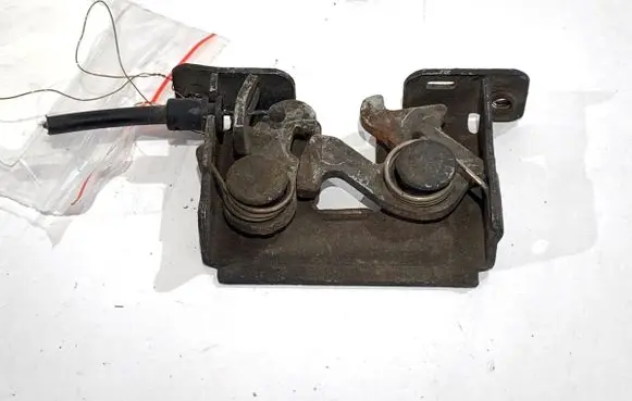 BMW X3 E83 Engine bonnet/hood lock/catch 7115229