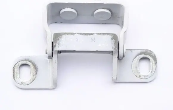 Mitsubishi Pajero Tailgate hinge 