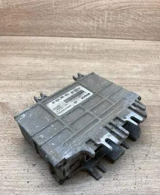 Volkswagen Golf III Engine control unit/module ECU 030906026AB 0261203650