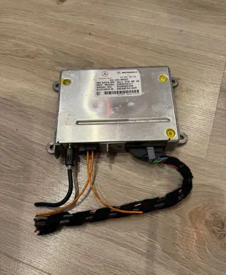 Mercedes-Benz E W211 Bluetooth control unit module A2118700026 00E00C581D29 DH20065220