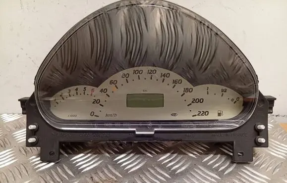 Mercedes-Benz A W168 Speedometer (instrument cluster) 09051680031