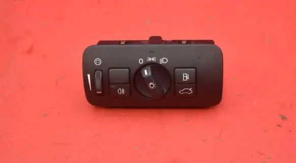 Volvo V60 Light switch 04066332