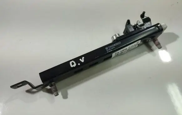 Opel Zafira A Seat belt adjustment rail 090560650