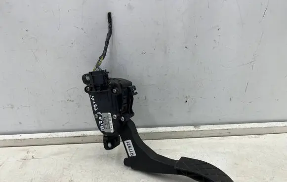 Seat Ibiza III (6L) Accelerator throttle pedal 6q1721503b
