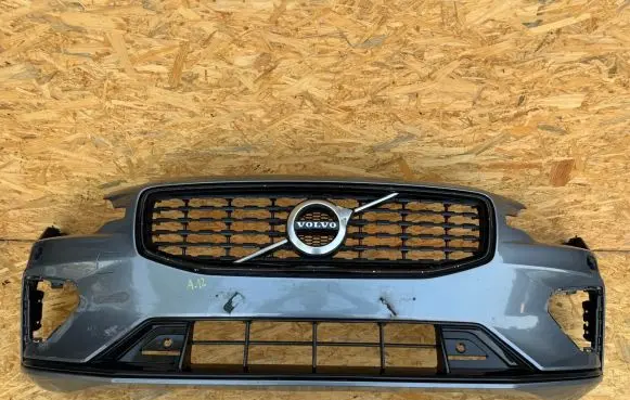 Volvo V60 Front bumper 31690530