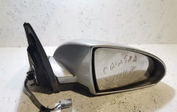 Nissan Primera Front door electric wing mirror 024180