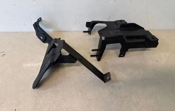 Maserati Ghibli Radiator support slam panel bracket 