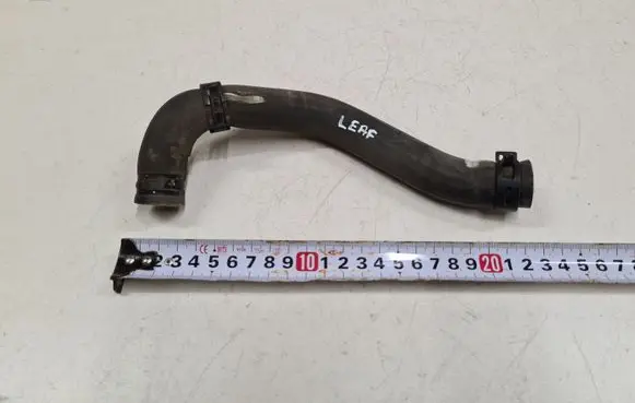 Nissan Leaf I (ZE0) Engine coolant pipe/hose