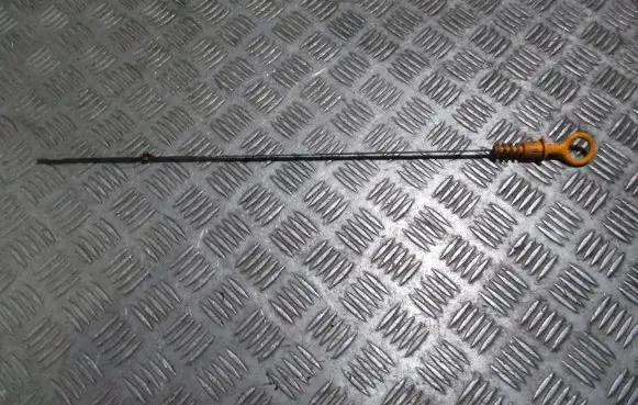 Audi A4 S4 B7 8E 8H Oil level dip stick 