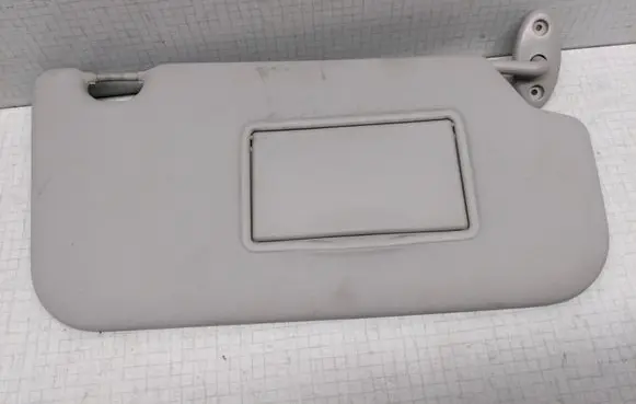 Ford Fiesta Sun visor 2S61A04100W