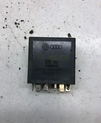 Volkswagen Golf IV Window wiper relay 1J0955531 192 5WK1045