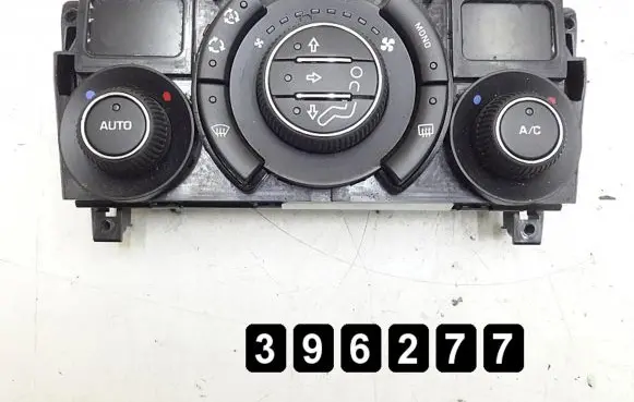 Peugeot 3008 I Climate control unit 96738320xt