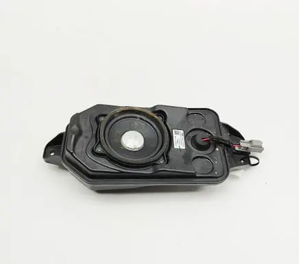 Aston Martin DBX Front door speaker MY8319248BB