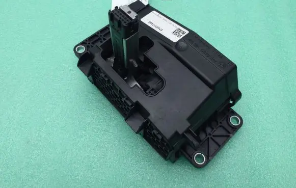 Maserati Levante Gear shifter/selector 6700317400 10008346803