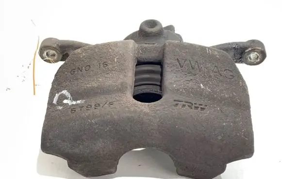 Volkswagen PASSAT B8 Front brake caliper 