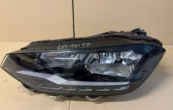 Volkswagen Golf Sportsvan Headlight/headlamp 517941005D