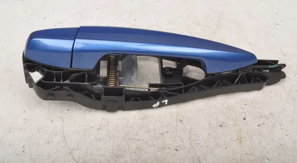 BMW 2 F46 Front door exterior handle LEWY PRZÓD