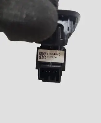Volvo V40 Electric window control switch 31394840