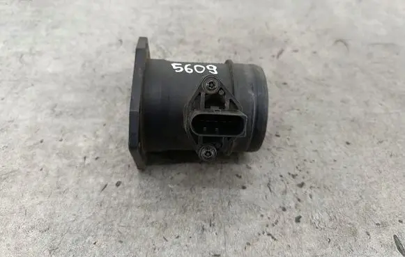 Audi A4 S4 B6 8E 8H Mass air flow meter 