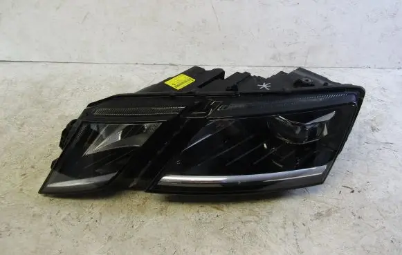 Skoda Octavia Mk3 (5E) Headlight/headlamp 5E1941015E