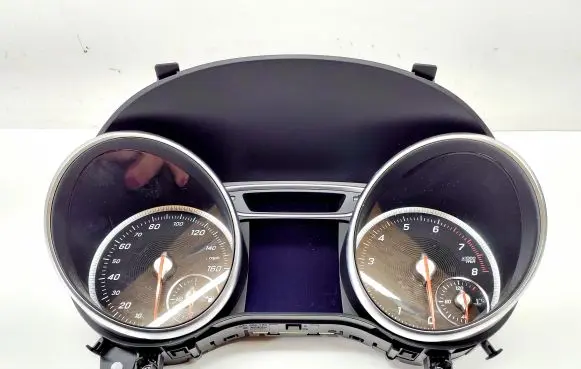 Mercedes-Benz GLA W156 Speedometer (instrument cluster) A1569004904 0263698339