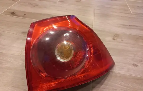 Volkswagen Golf V Rear/tail lights 1K6945096E