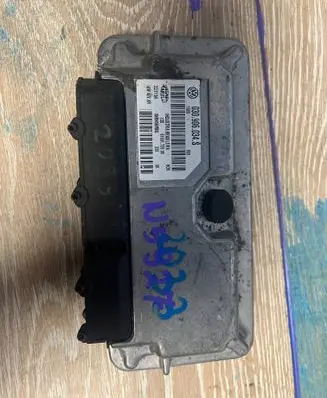 Volkswagen Fox Engine control unit/module 030906034S