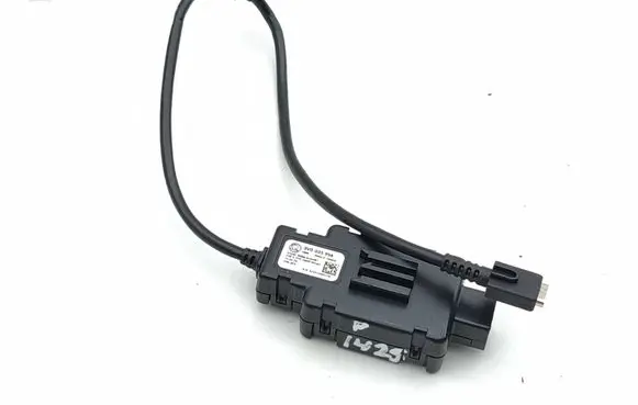 Skoda Superb B9 USB socket connector 3V0035954 098682404467 325014095778