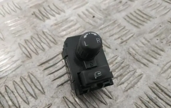 Nissan Leaf I (ZE0) Wing mirror switch 2124SD