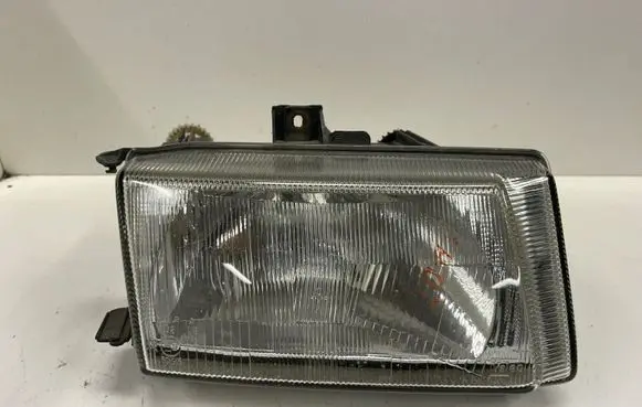 Volkswagen Caddy Headlight/headlamp 6K5941010J 89304541 1303C2