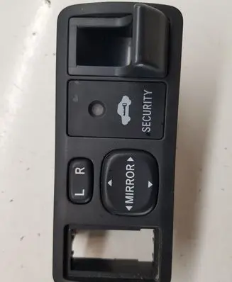 Toyota Corolla E120 E130 Wing mirror switch 183574