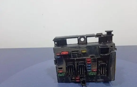 Peugeot 307 CC Fuse box set 9646405180