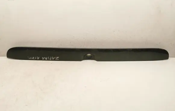 Trunk door license plate light bar
