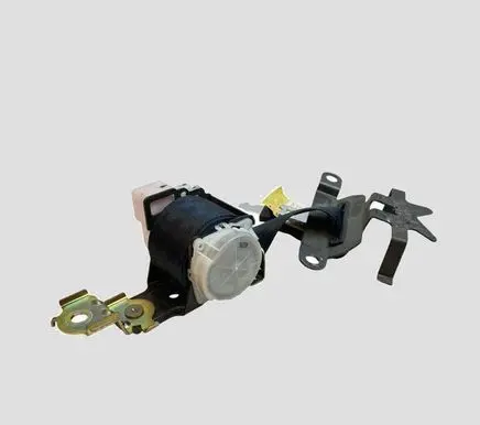 Toyota Corolla Verso E121 Rear seatbelt 0433087