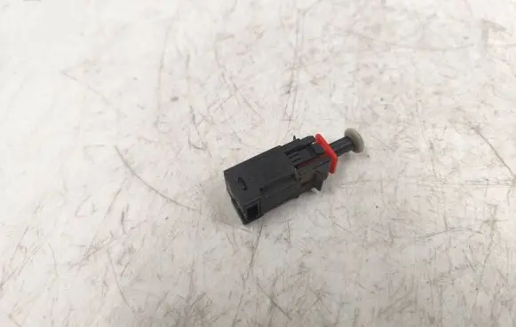 Opel Zafira B Brake pedal sensor switch 55701395 860619858